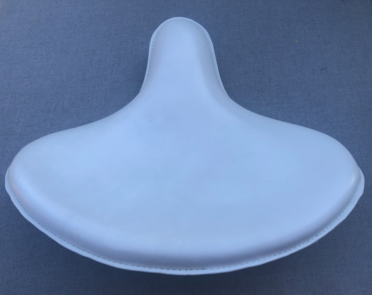 Harley Police Style Panhead Knucklehead Flathead EL WL ULH White Genuine Leather Seat Ribbed Stamped Steel Base