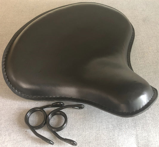 Ext Wide large Solo Seat
Top Genuine BLK Thick Leather 
Wide / Tractor Style 
Plain Extra Comfort 28mm Padding
3.5mm HeavyFormed Steel