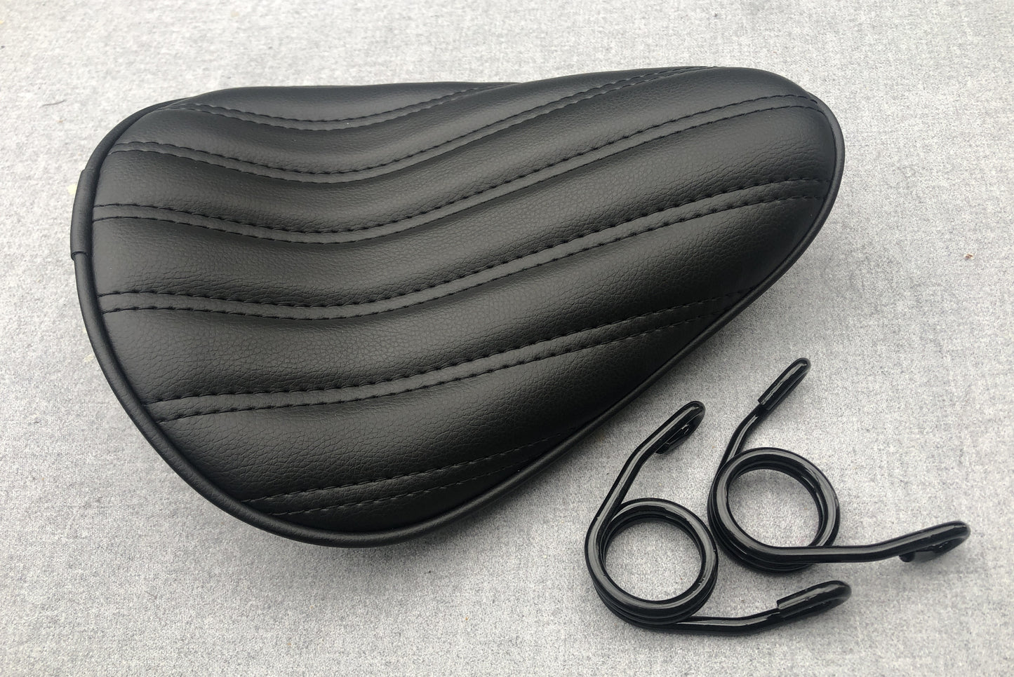 Black Tuk & Roll Solo Seat Harley chopper bober xs650 sportster cb750 triumph dyna