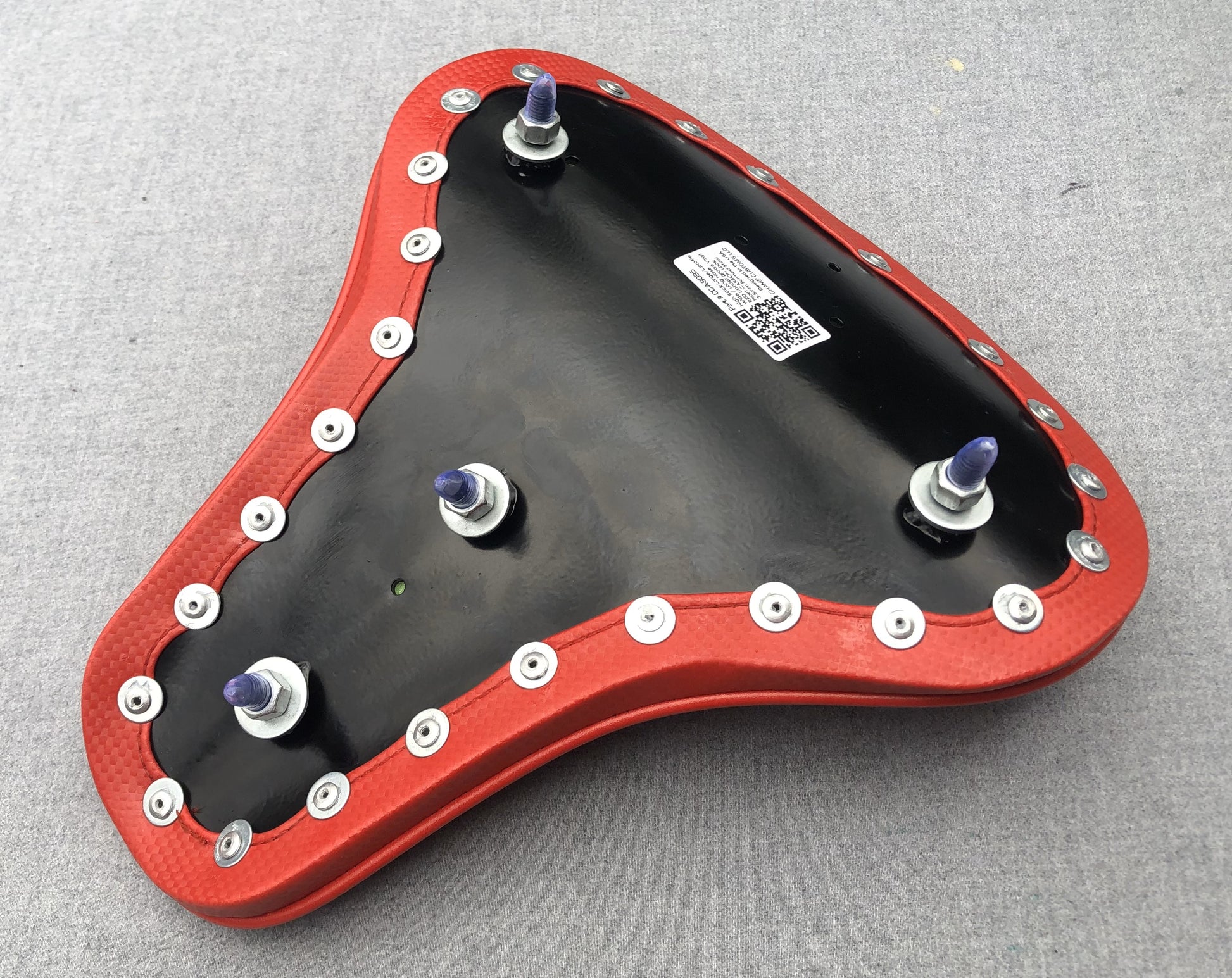 Universal Long Nose Seat Harley Yamaha Chopper Bober Honda Triumph spring carbon - Champ Customs Shop