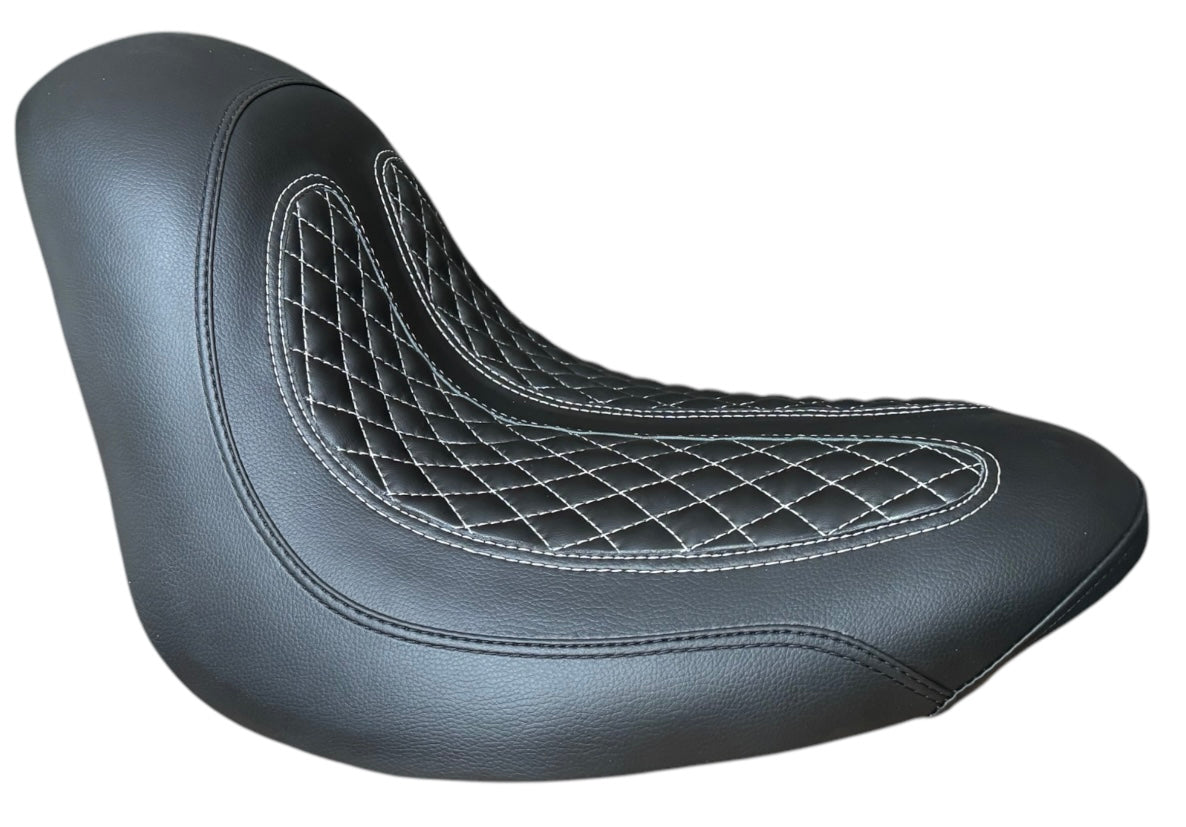 Harley Davidson Softail Seat Narrow Diamond white Stitch 2006-2017