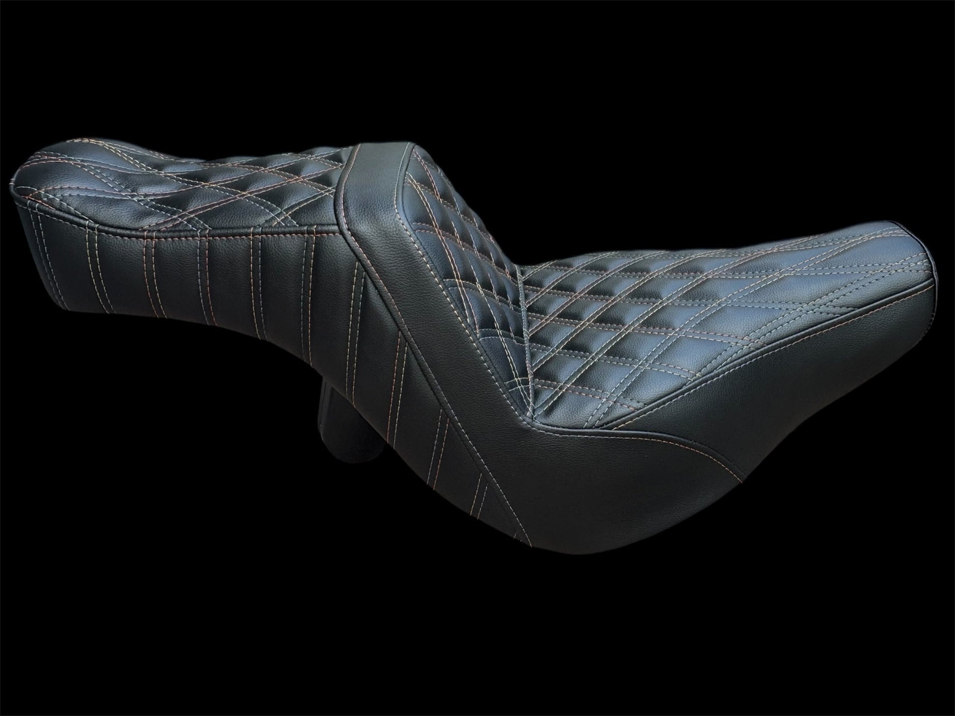Harley-Davidson Low Rider Stinger Seat – Outlaw Diamond Stitch | Stinger Back Support Champ Customs Shop