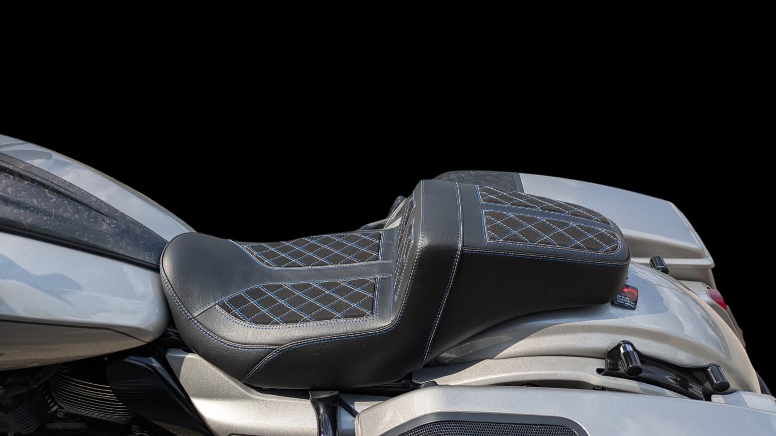 New Harley Davidson 2-up Gel Seat - Performance Champ Customs Shop