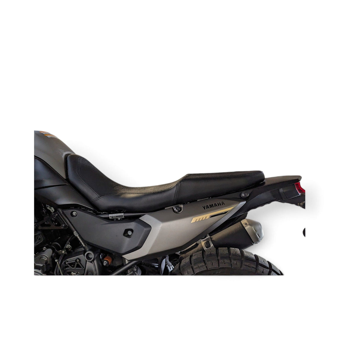 Adventure Pro gel seat on a Yamaha Tenere 700 with a black full gripper vinyl finish